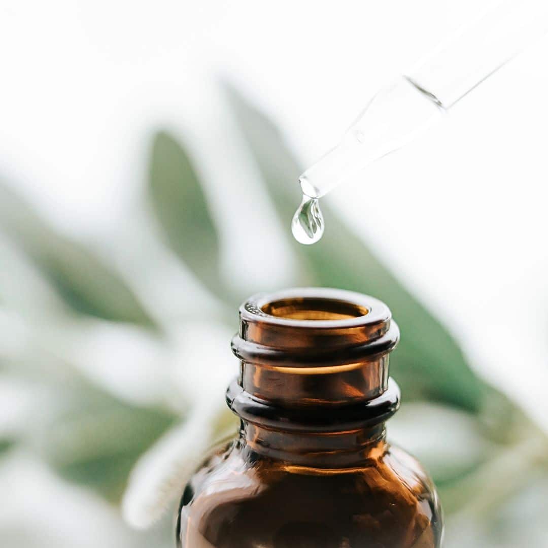 Certain essential oils can be beneficial for dogs in various ways. 